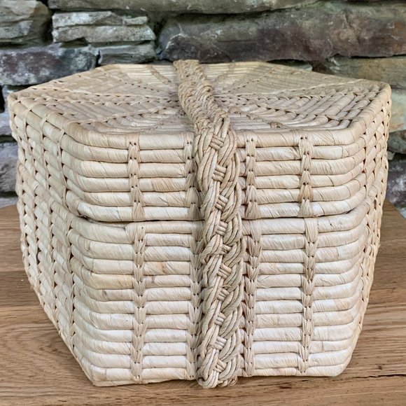 Large Hexagon Wicker Basket Lid Wood Toggle Boho Storage Seagrass Coiled - Picture 7 of 10